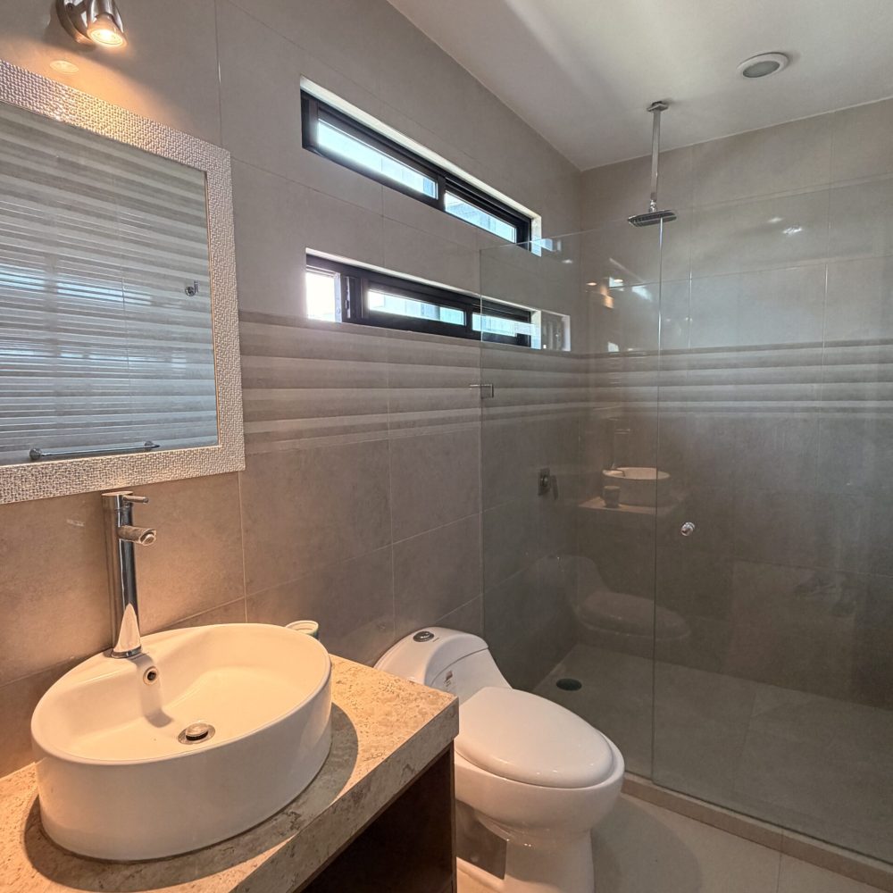 14 BAÑO 02